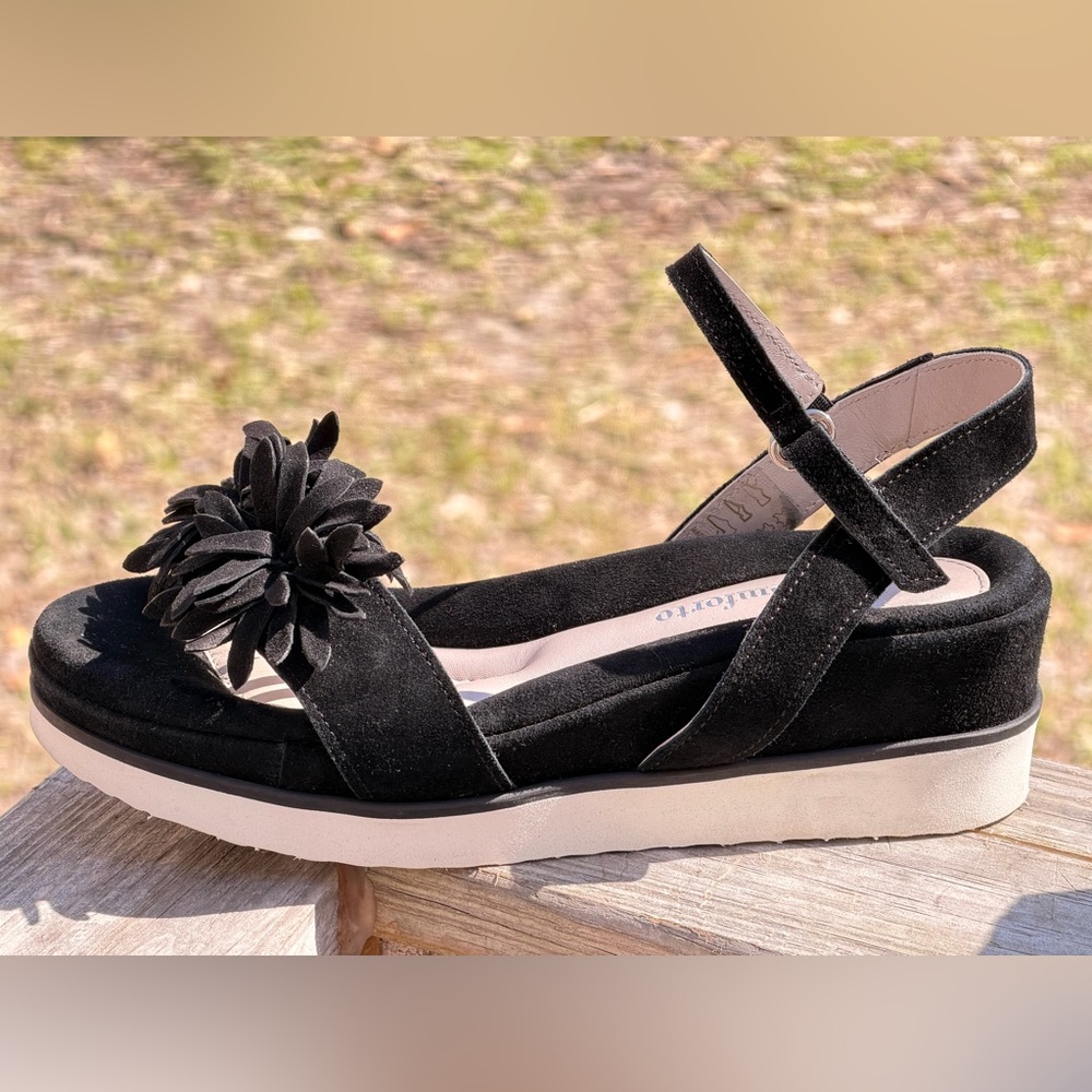 Bella Comforto Damia Black Suede Women's Sandals Cushion Arch Support Size 7.5